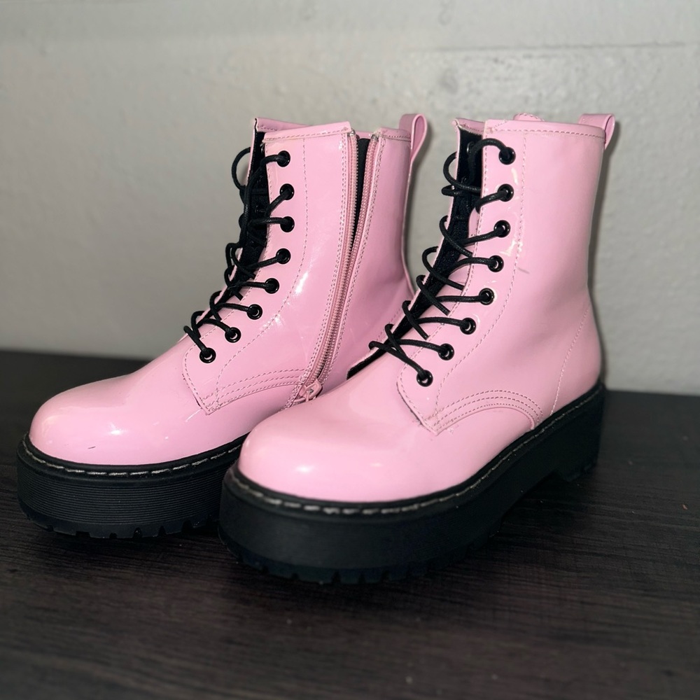 Steve Madden Bettyy Pink Patent boots